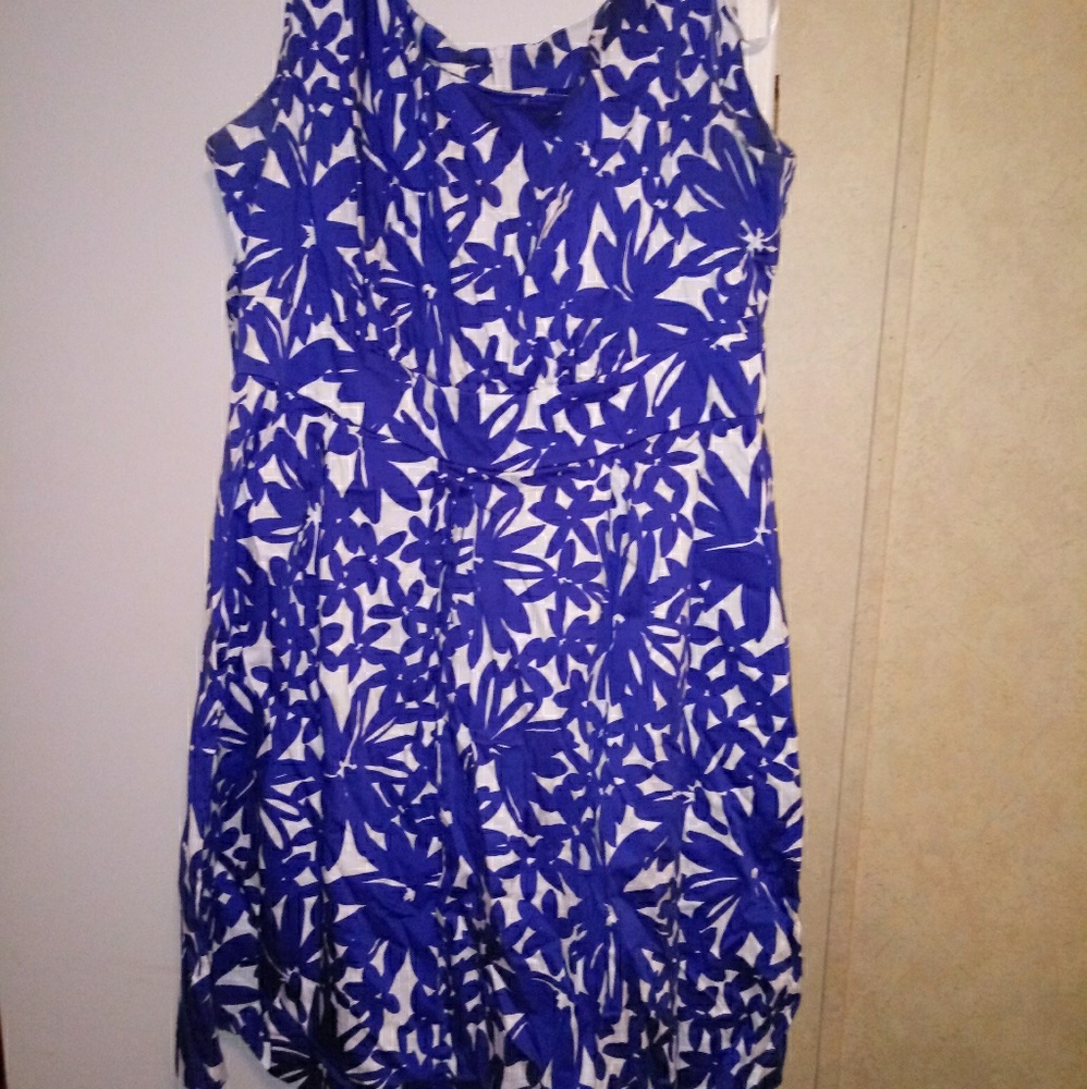 Summer sleeveless dress
